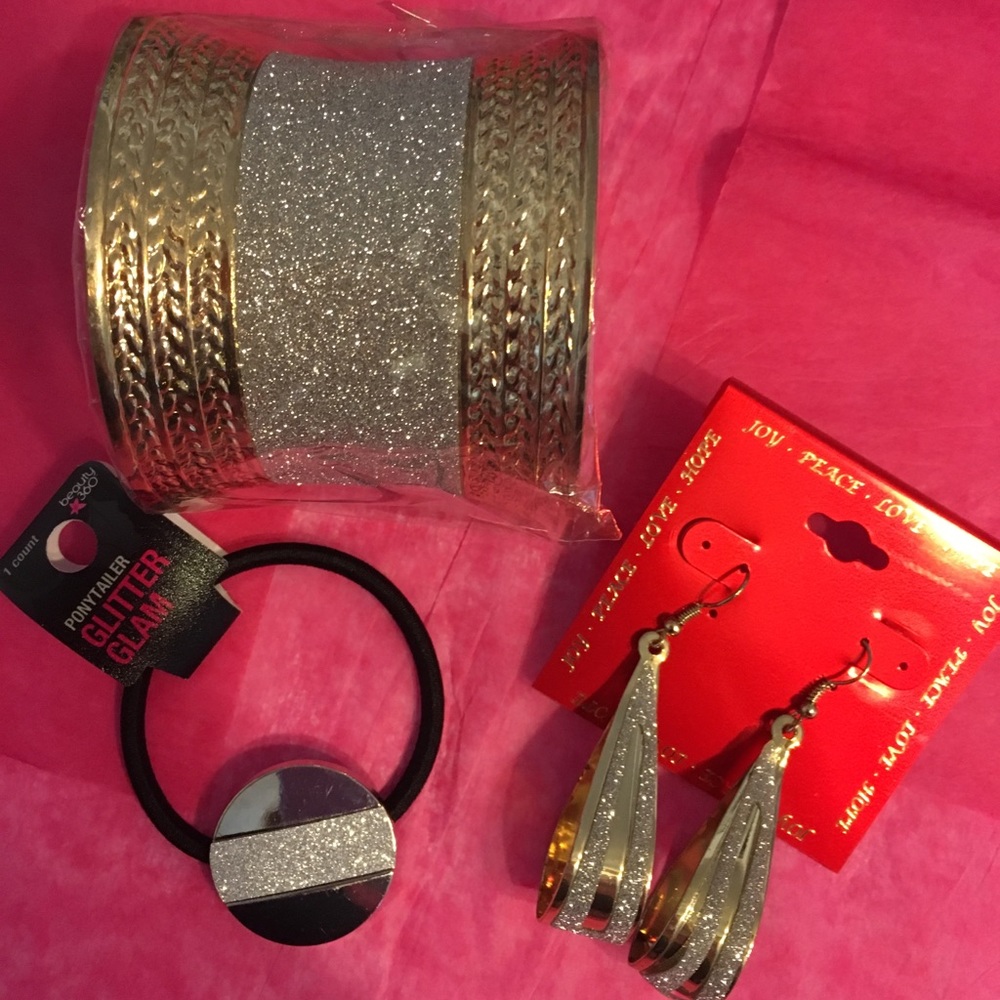 Set of 3. Beautiful bracelet, earrings & hair tie.